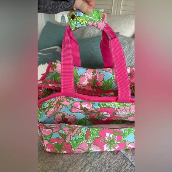 Lilly Pulitzer Beach Cooler Featured By Big Flirt in a Beautiful Floral Print - Picture 5 of 16
